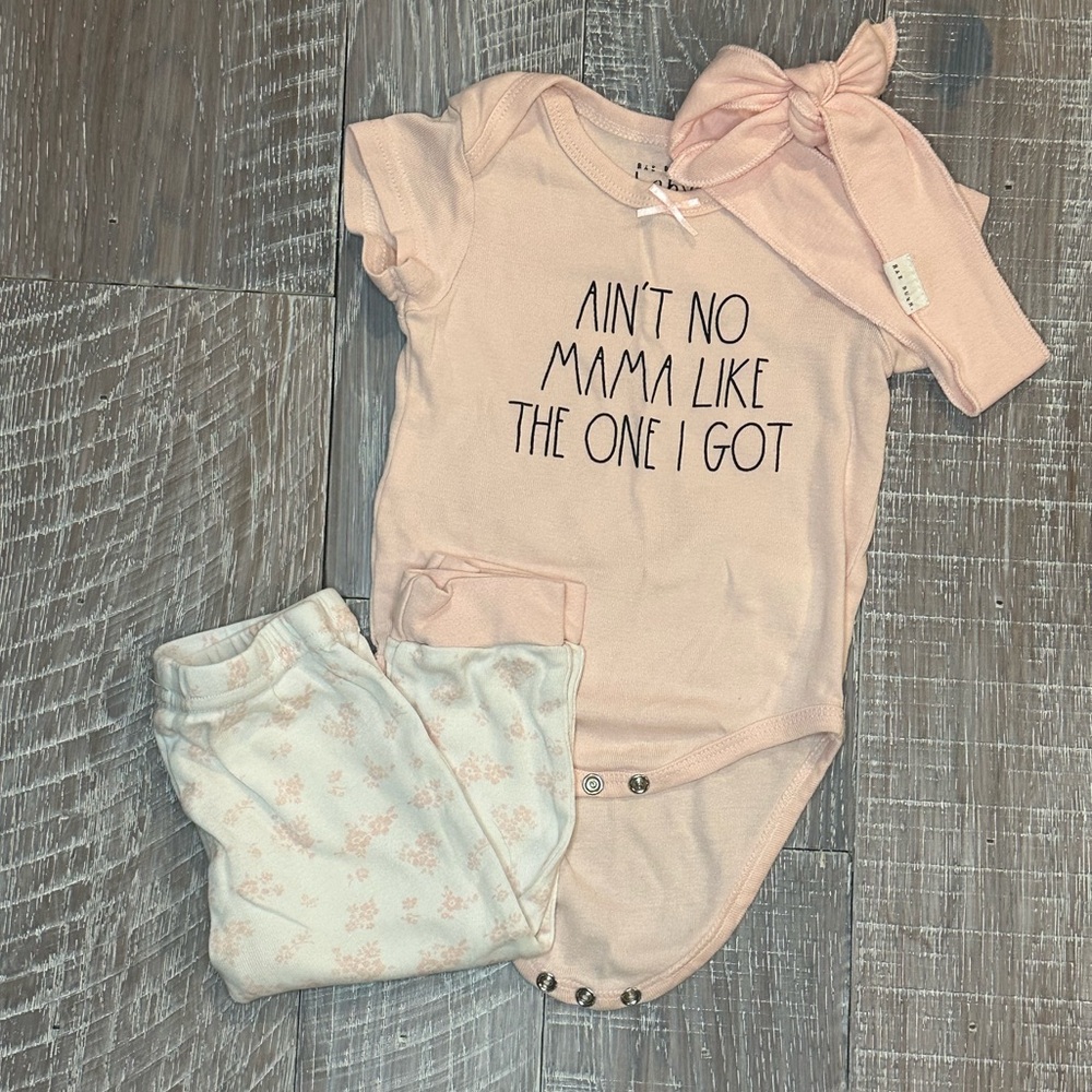 Rae Dunn Baby White and Pink Outfit “Ain’t No Mama Like the One I Got” with Bow